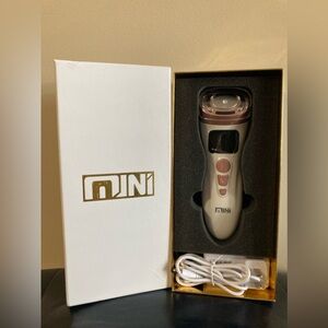Mini Bipolar Hifu EMS Microcurrent Skin Tightening Device